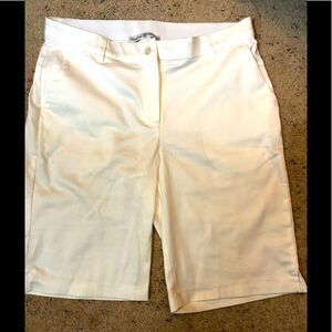 Nice shorts by Signature Collection size 8